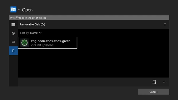 A screenshot of the XBOX file picker. The thumbdrive tab is highlighted and a single wallpaper file is shown in the main window.